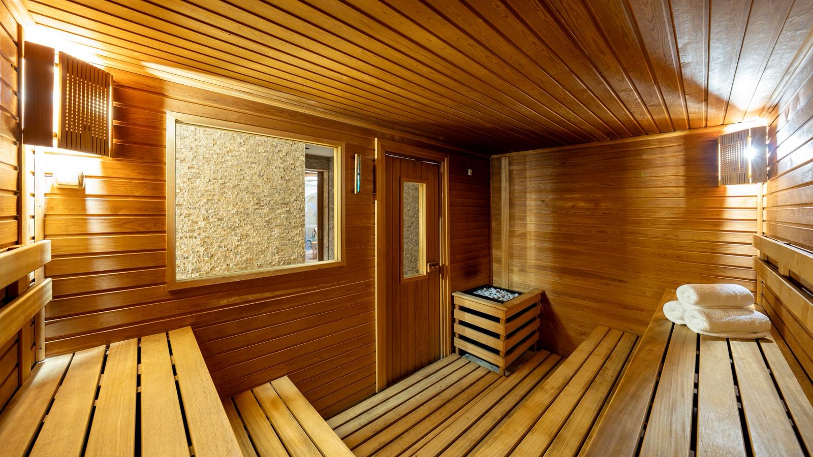 Bath corner
